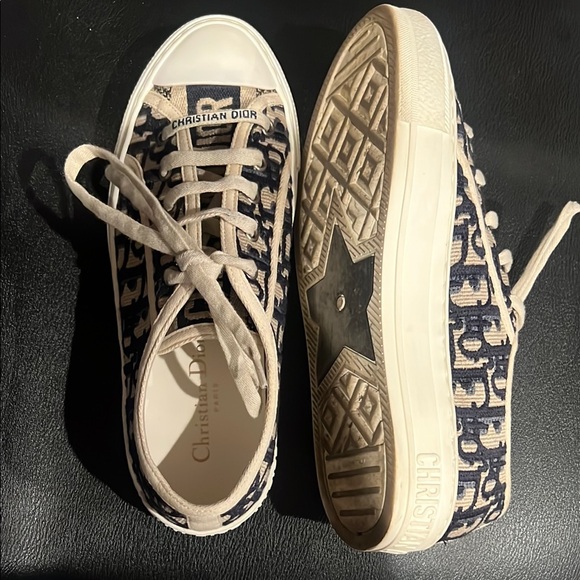 Walk'n'Dior Sneaker  -  Authentic - 
Deep Blue Dior Oblique Embroidered Cotton. - Picture 9 of 13